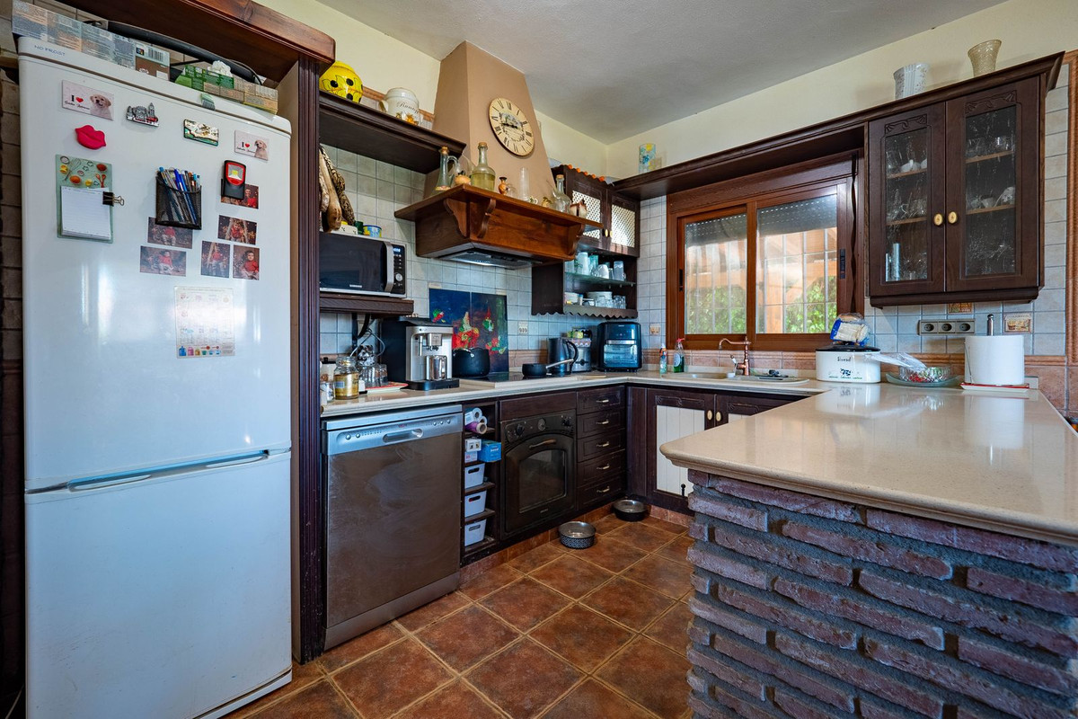 Alhaurin el Grande, Malaga, 4 Bedrooms Bedrooms, ,2 BathroomsBathrooms,For Sale,R5021104