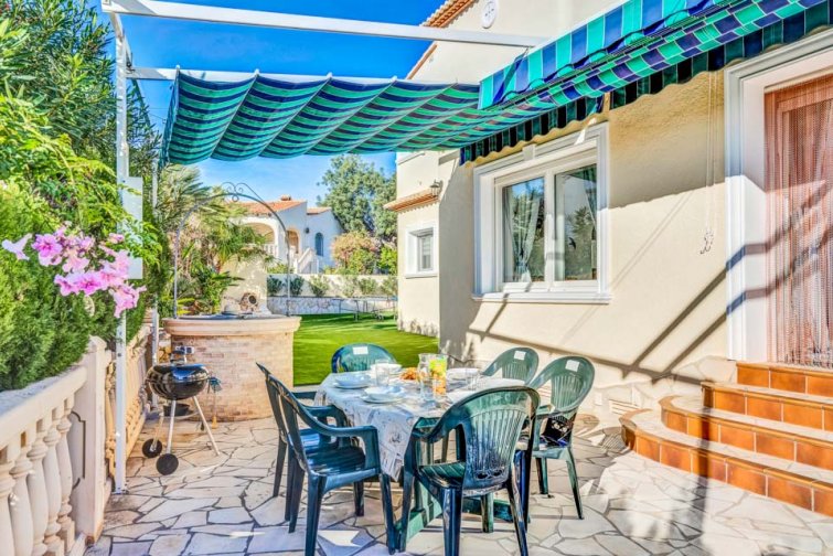 3 Bed, 2 Bath, HouseFor Sale, Calpe, Alicante