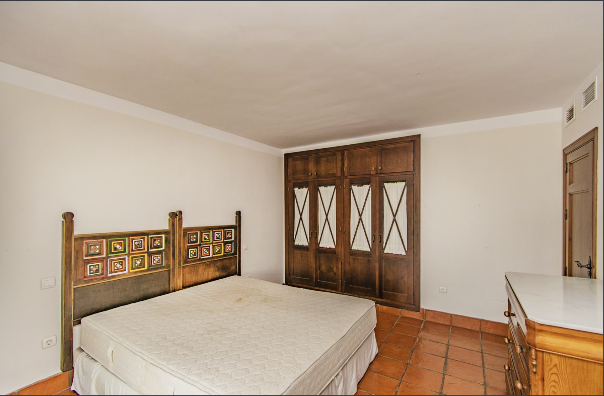 4 Bed, 3 Bath, HouseFor Sale, San Pedro de Alcantara, Malaga