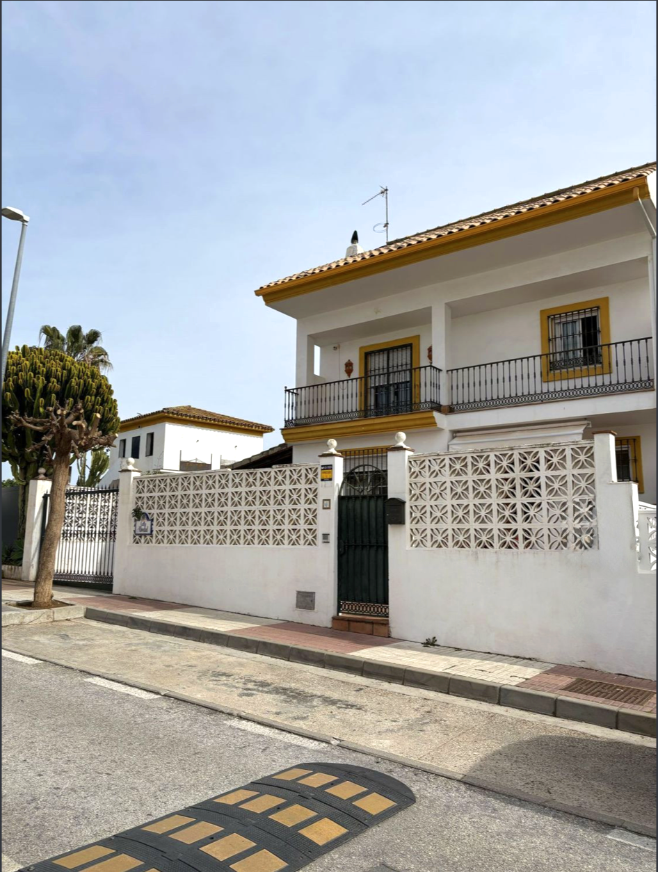 4 Bed, 3 Bath, HouseFor Sale, San Pedro de Alcantara, Malaga