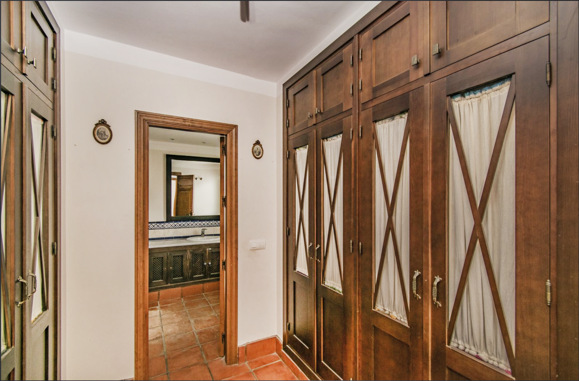 4 Bed, 3 Bath, HouseFor Sale, San Pedro de Alcantara, Malaga