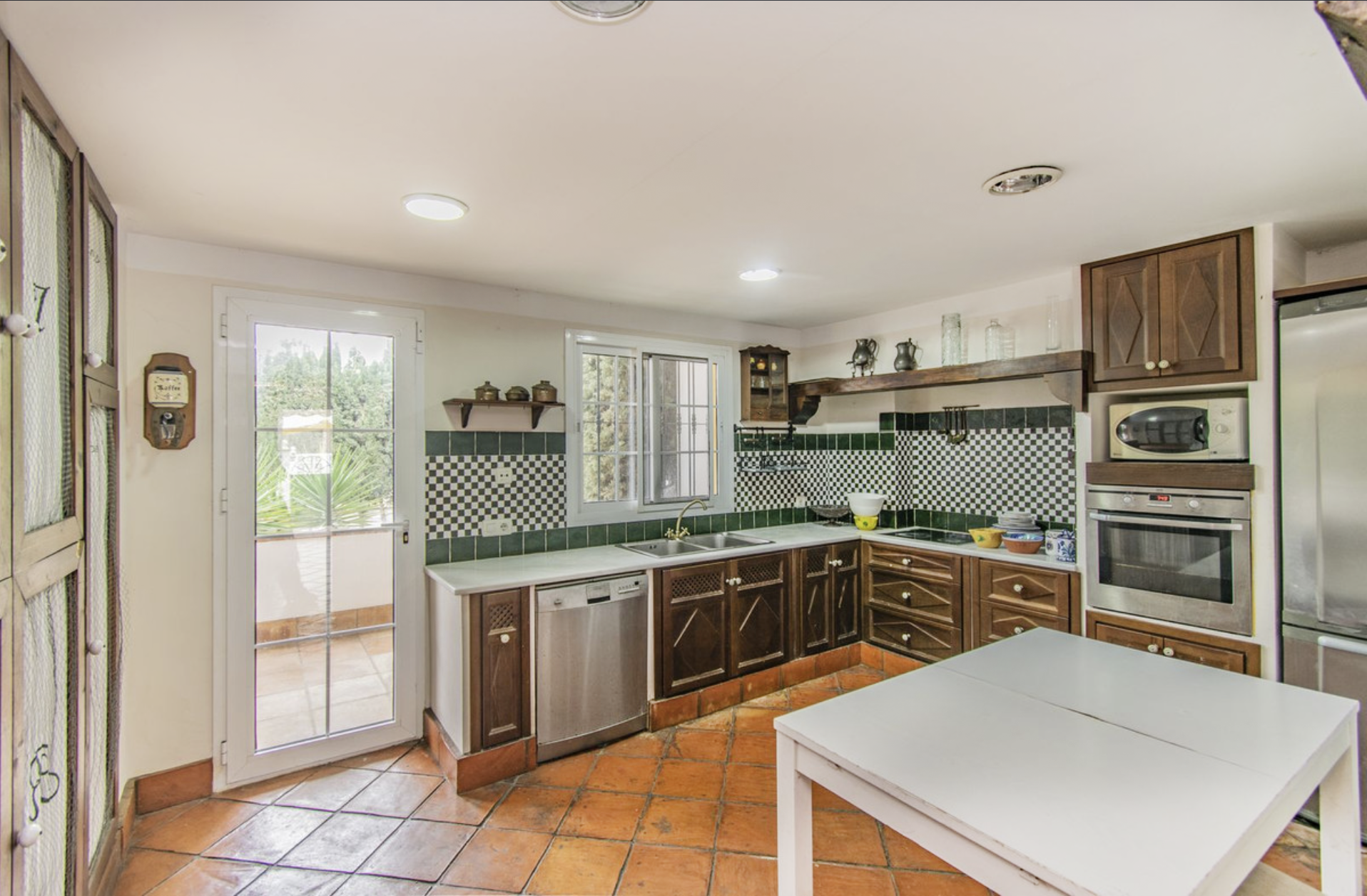 4 Bed, 3 Bath, HouseFor Sale, San Pedro de Alcantara, Malaga