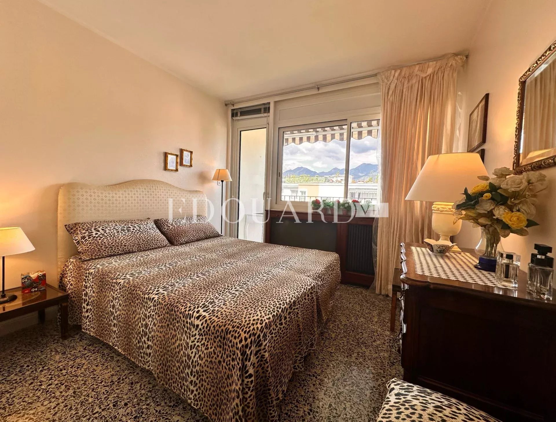 2 Bed, 1 Bath, ApartmentFor Sale, Roquebrune-Cap-Martin, Alpes-Maritimes