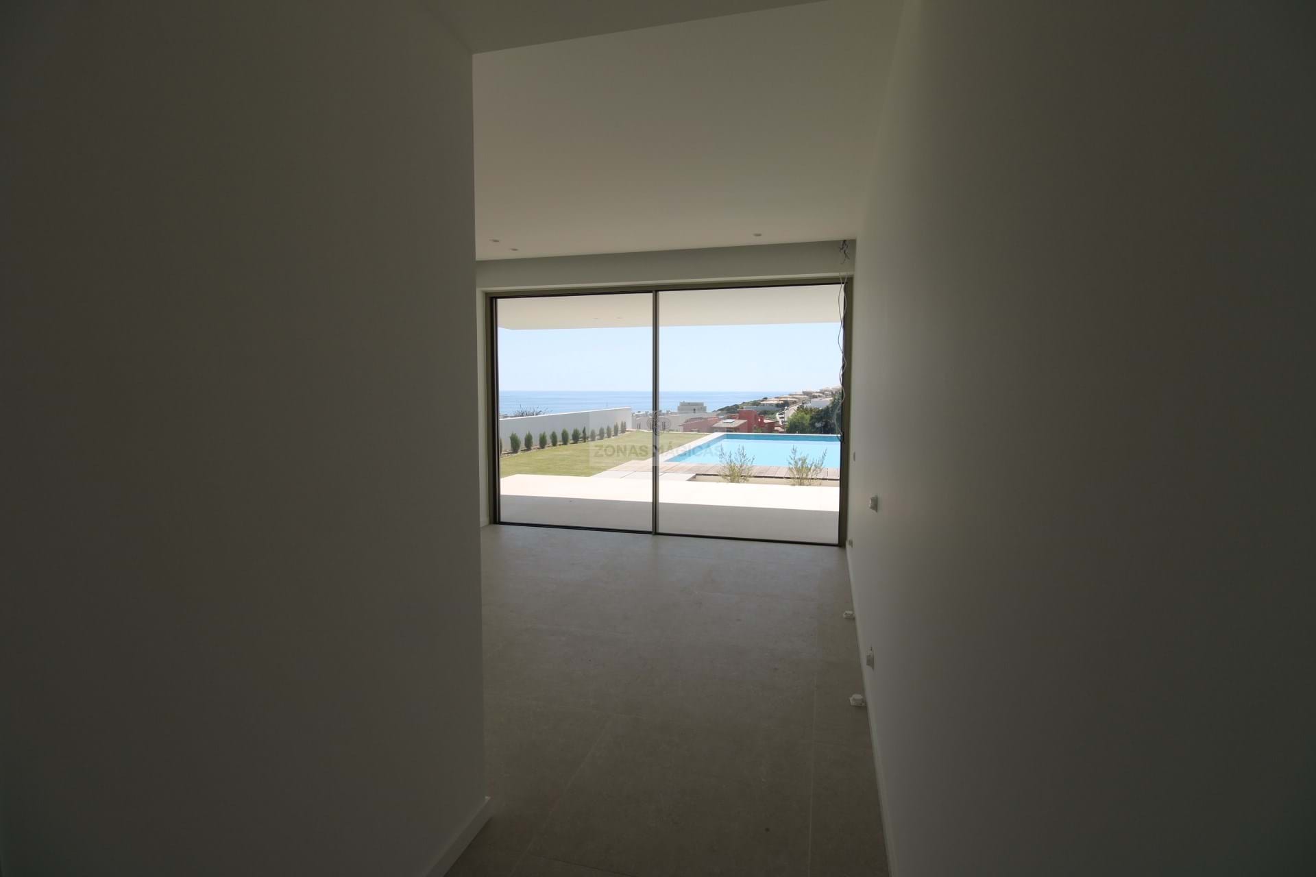 4 Bed, 6 Bath, HouseFor Sale, Lagos, Faro, 8600 4 Bed, 6 Bath, HouseFor Sale, Lagos, Faro, 8600