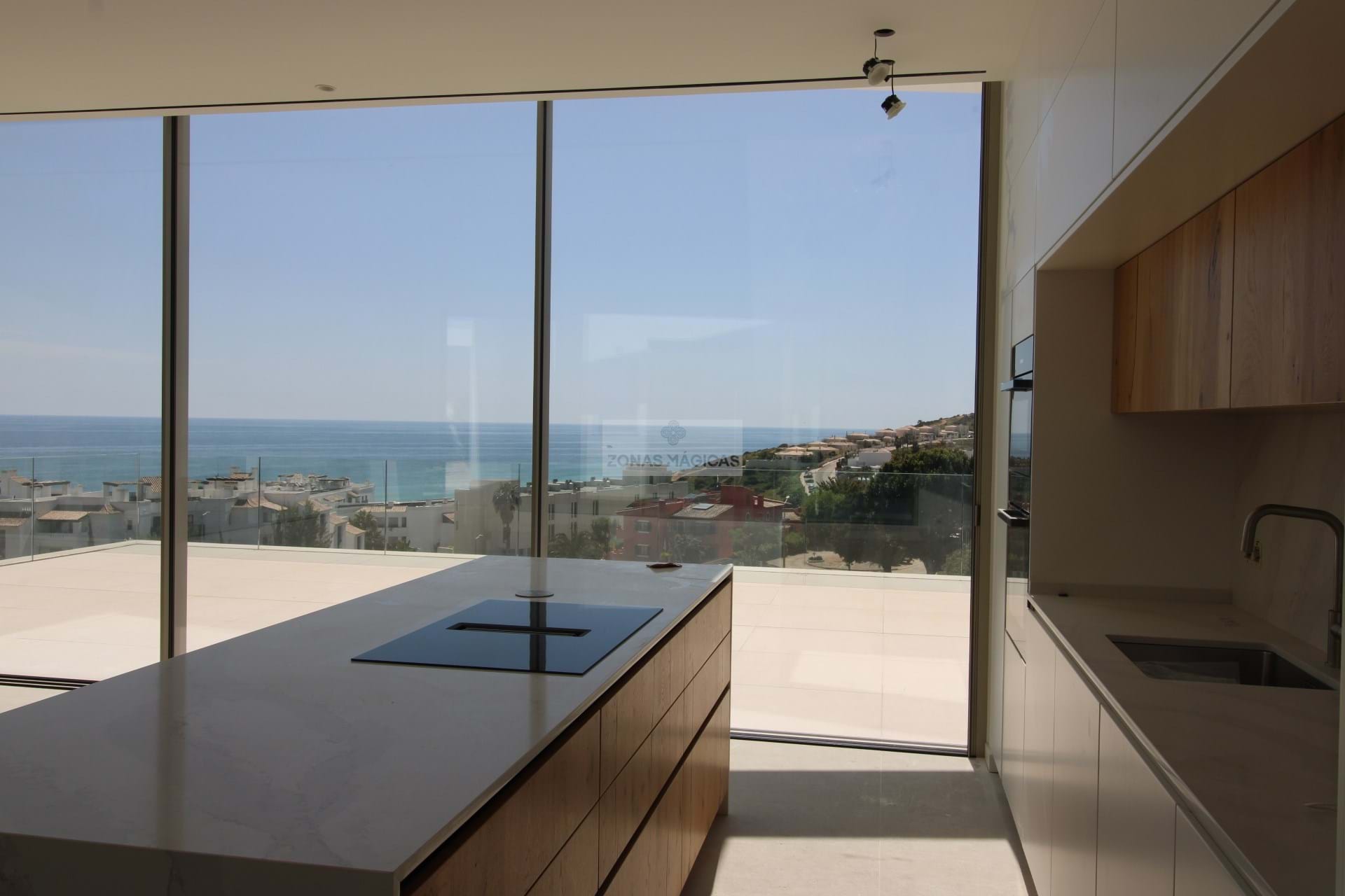 4 Bed, 6 Bath, HouseFor Sale, Lagos, Faro, 8600 4 Bed, 6 Bath, HouseFor Sale, Lagos, Faro, 8600