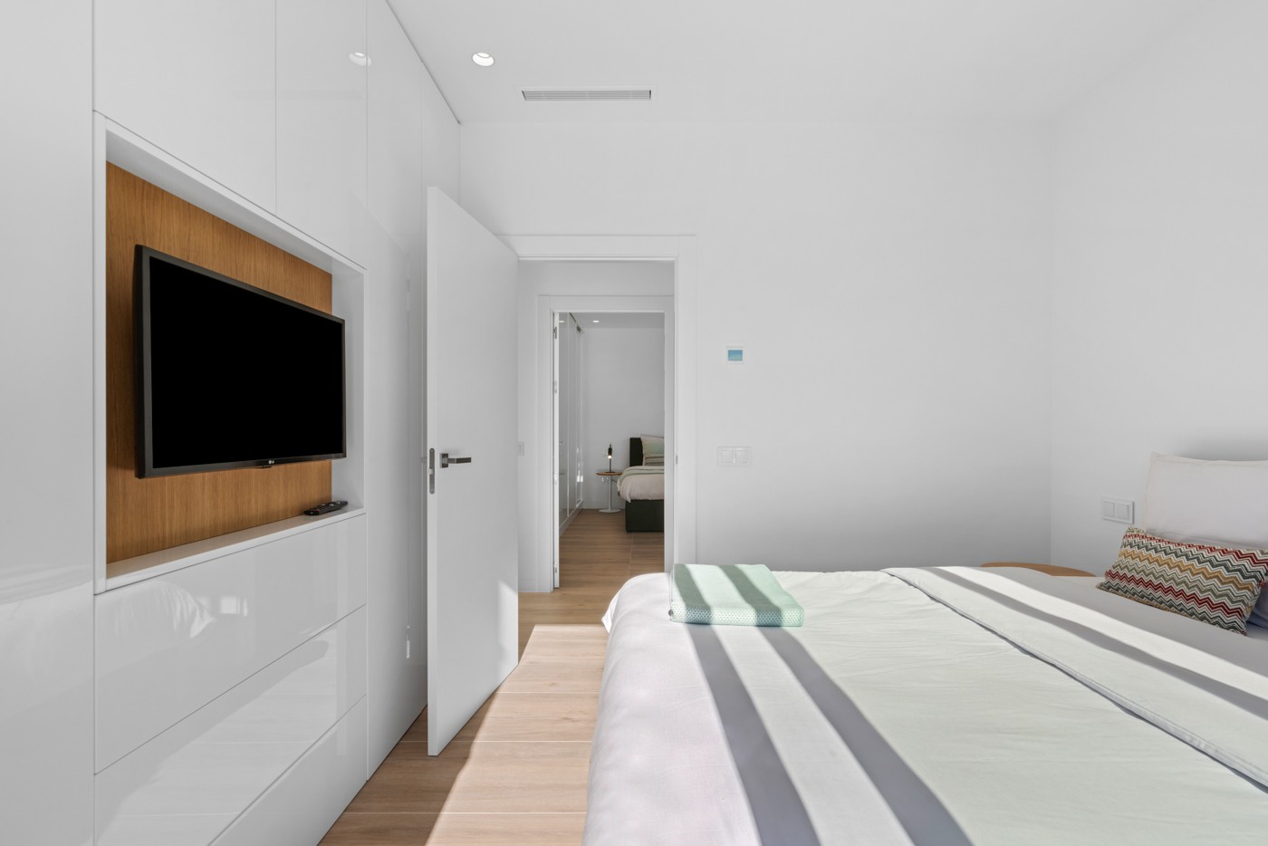 4 Bed, 3 Bath, HouseFor Sale, Las Colinas Golf Resort, Alicante