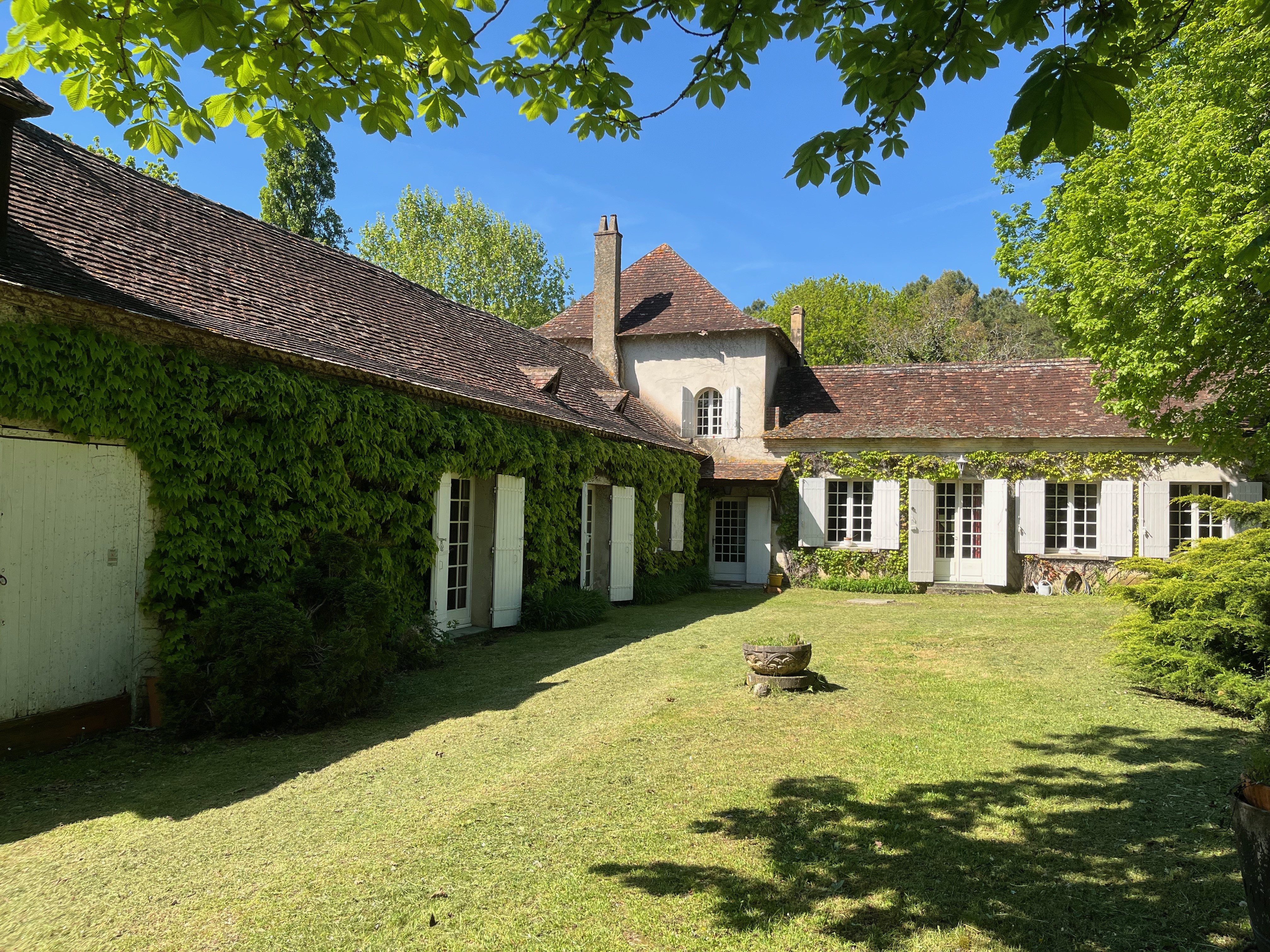 6 Bed, 2 Bath, HouseFor Sale, Bergerac, Dordogne, Aquitaine, 24100