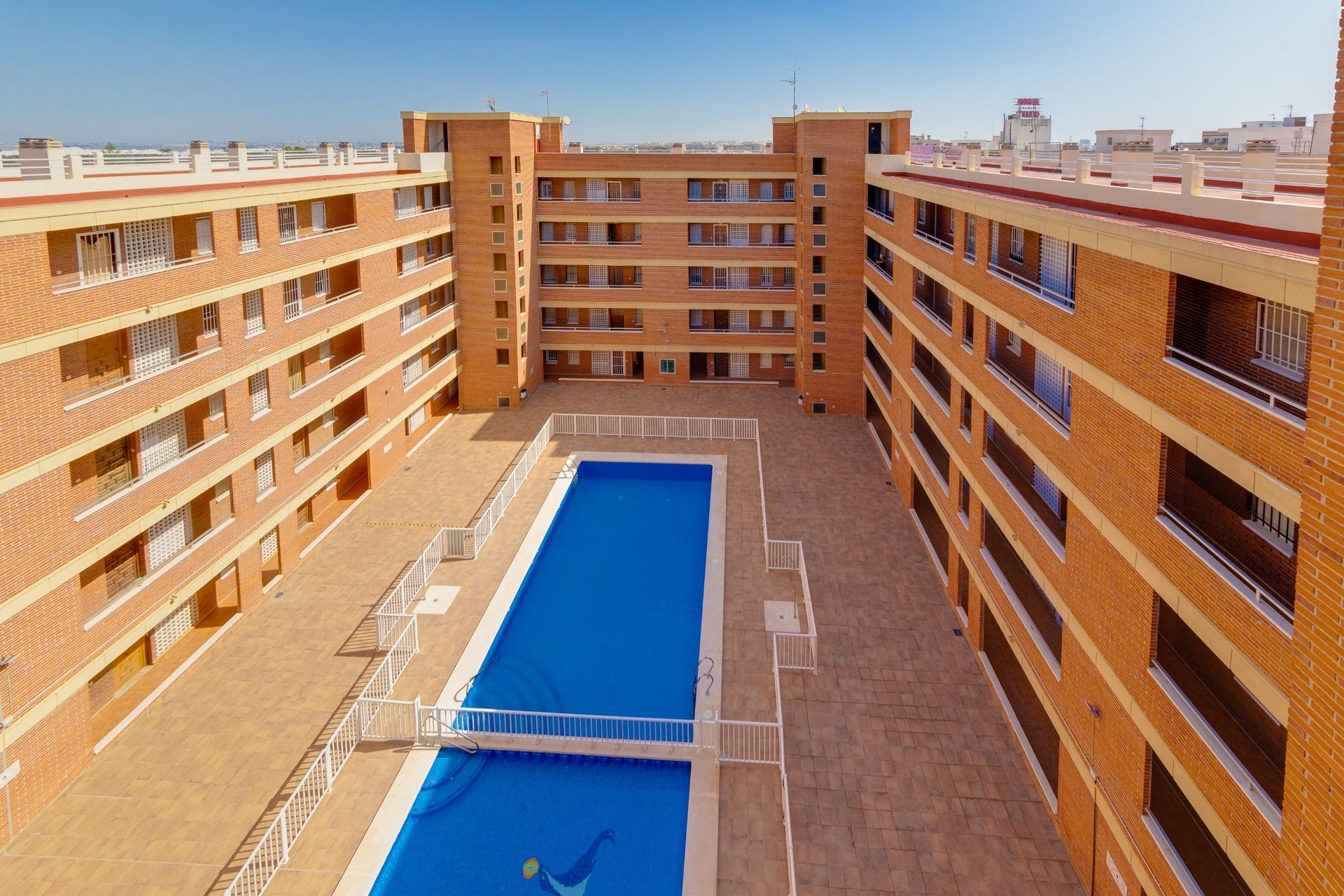 2 Bed, 1 Bath, ApartmentFor Sale, Torrevieja, Alicante