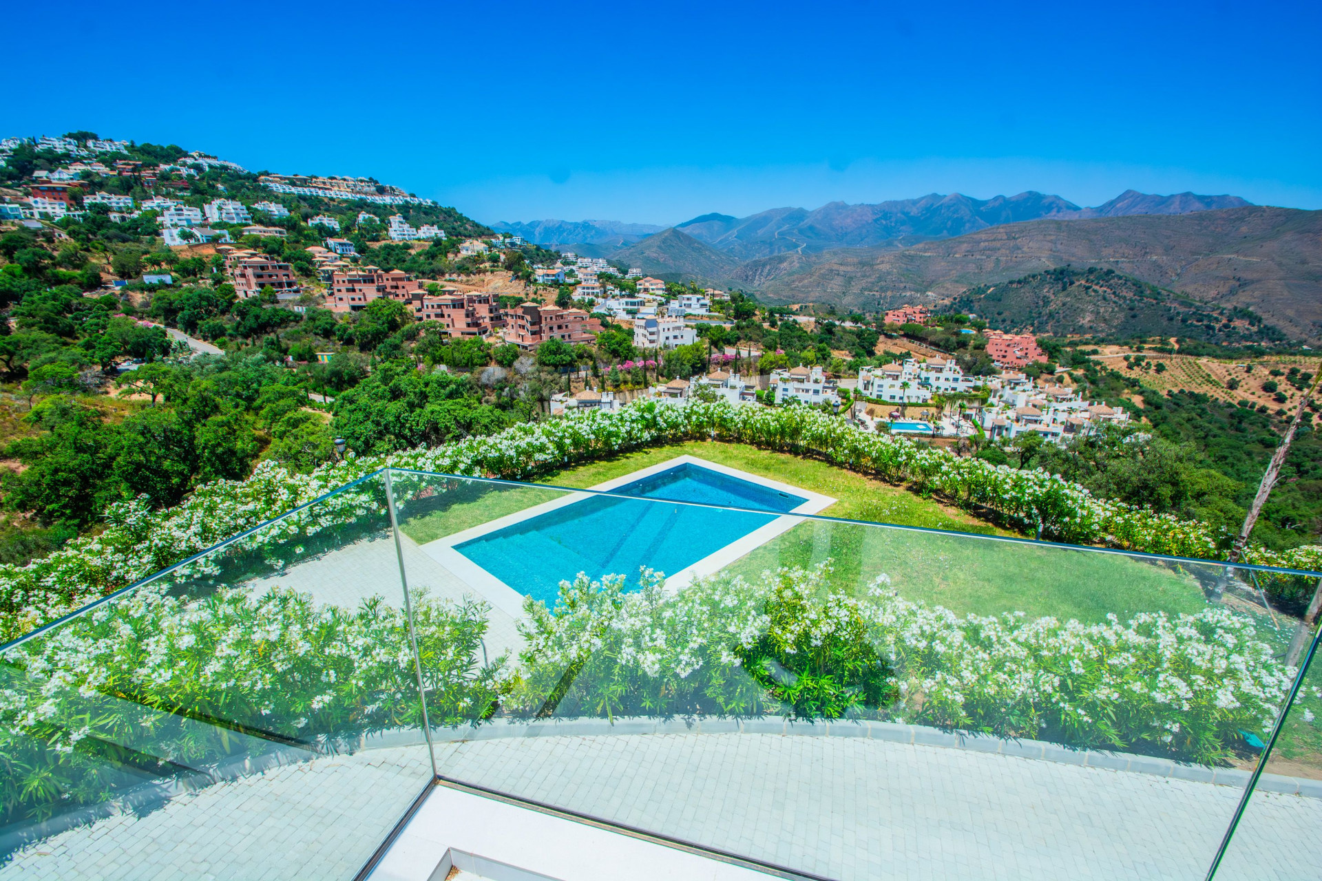 4 Bed, 4 Bath, HouseFor Sale, Marbella, Malaga