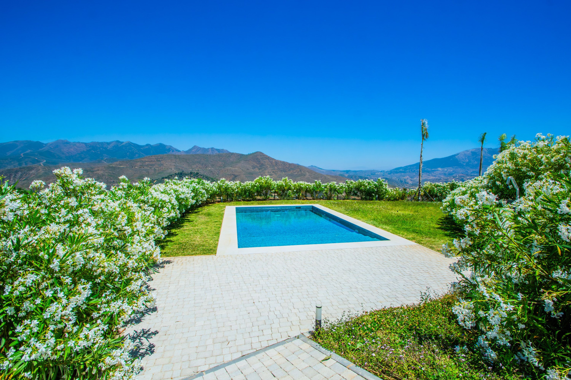 4 Bed, 4 Bath, HouseFor Sale, Marbella, Malaga