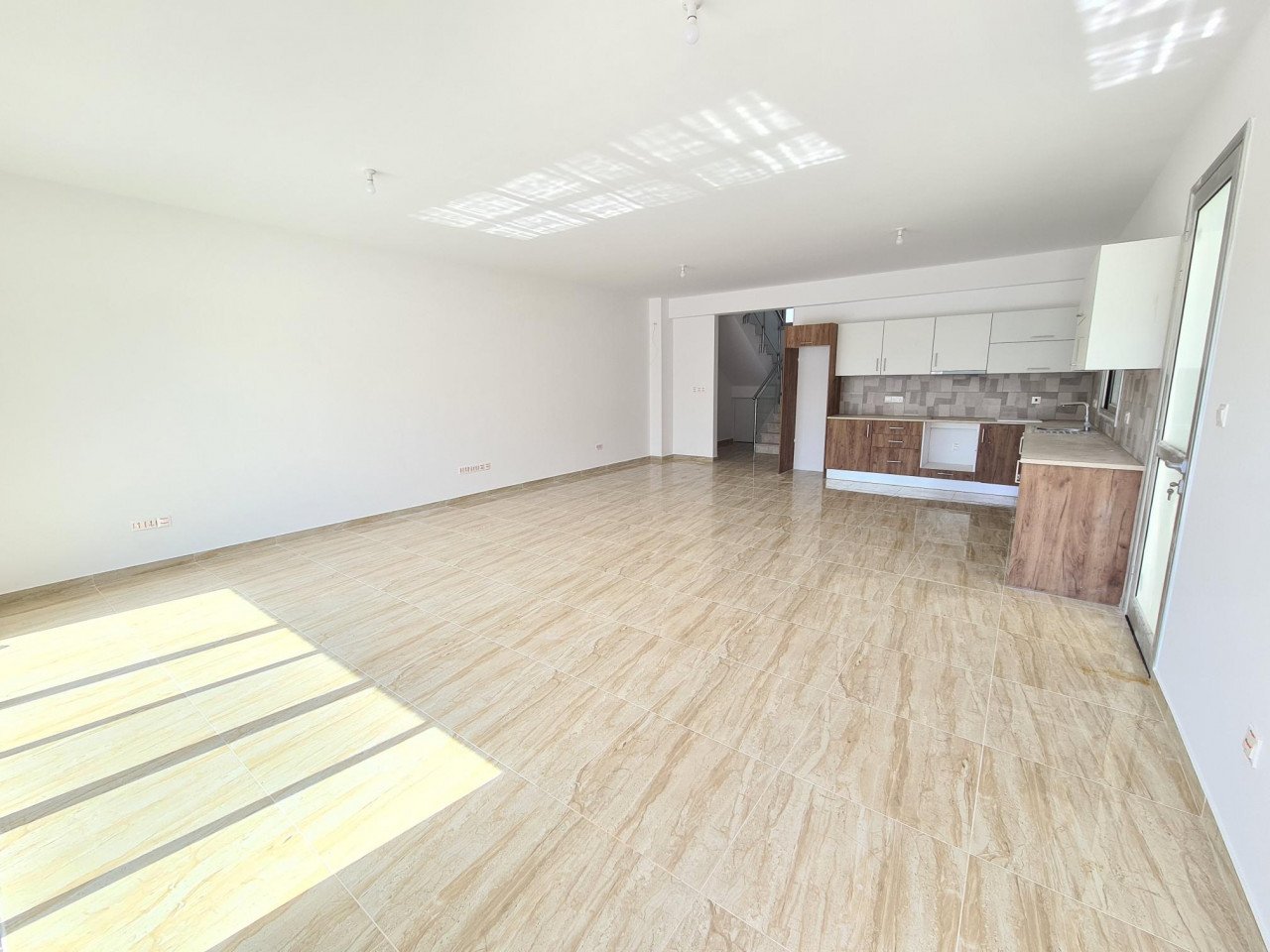 4 Bed, 3 Bath, HouseFor Sale, Universal, Paphos