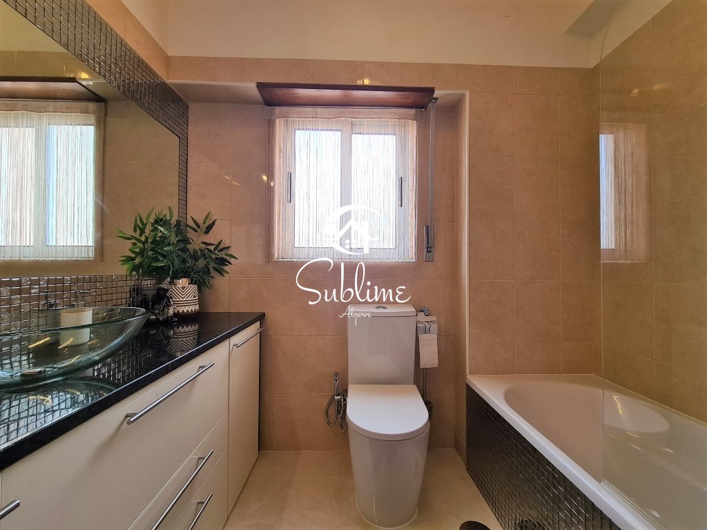 2 Bed, 1 Bath, ApartmentFor Sale, Lagos, Faro, 8600-776