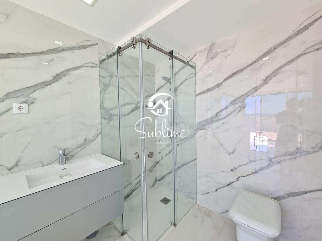 4 Bed, 4 Bath, ApartmentFor Sale, Lagos, Faro, 8600-545