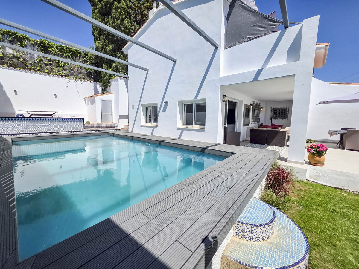 4 Bed, 3 Bath, HouseFor Sale, Estepona, Malaga 4 Bed, 3 Bath, HouseFor Sale, Estepona, Malaga