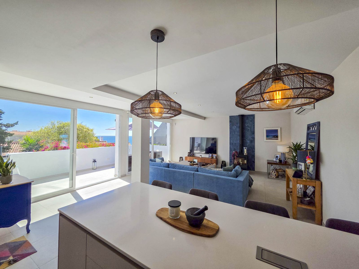 4 Bed, 3 Bath, HouseFor Sale, Estepona, Malaga 4 Bed, 3 Bath, HouseFor Sale, Estepona, Malaga