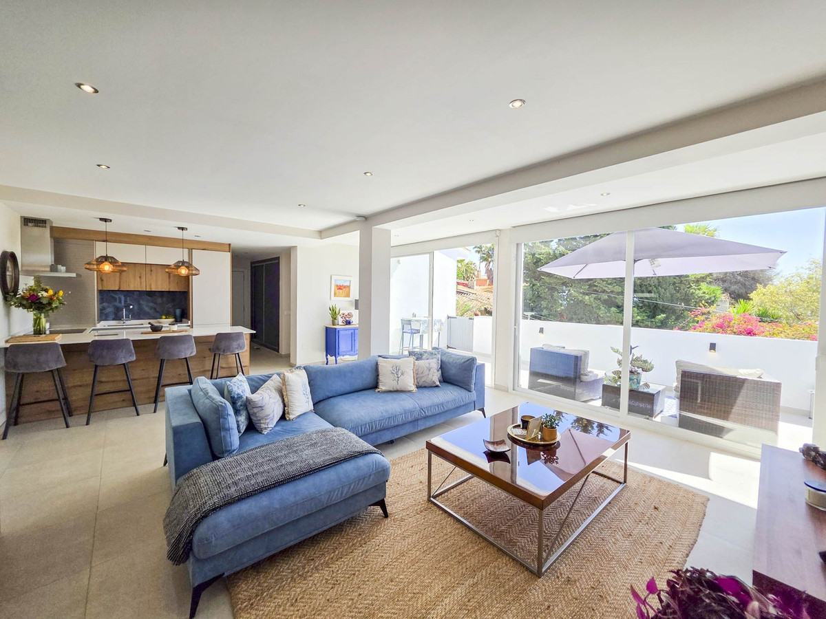 4 Bed, 3 Bath, HouseFor Sale, Estepona, Malaga 4 Bed, 3 Bath, HouseFor Sale, Estepona, Malaga