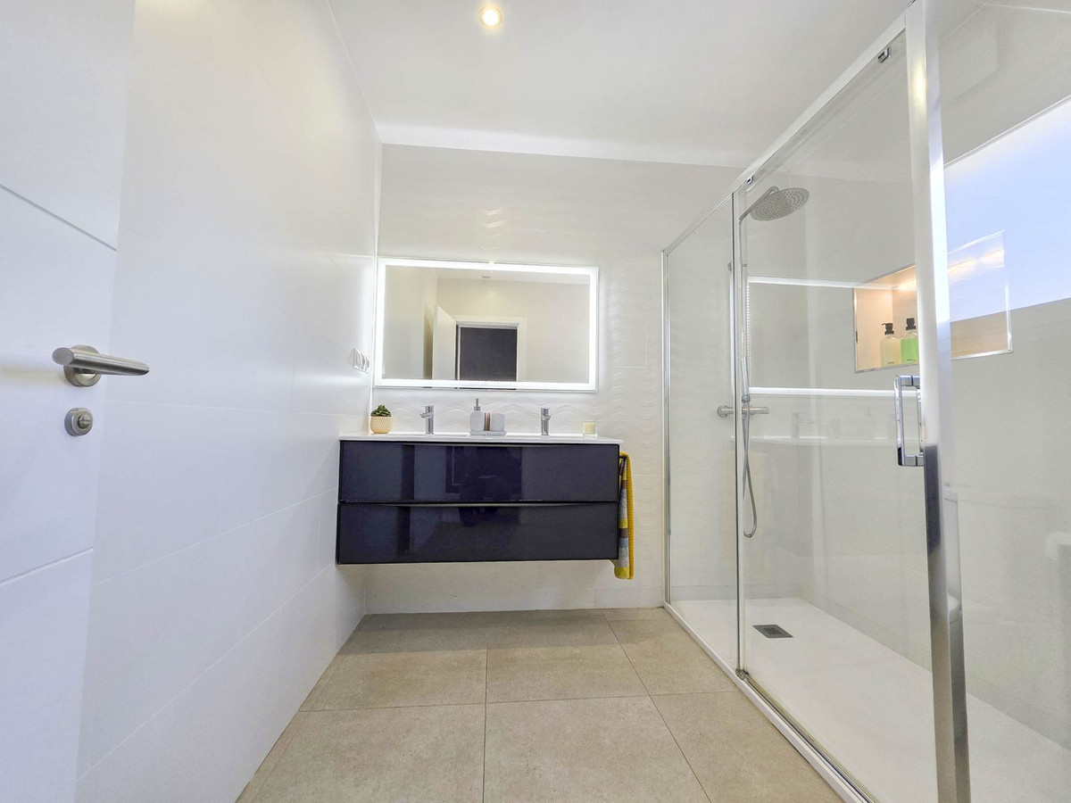 4 Bed, 3 Bath, HouseFor Sale, Estepona, Malaga 4 Bed, 3 Bath, HouseFor Sale, Estepona, Malaga