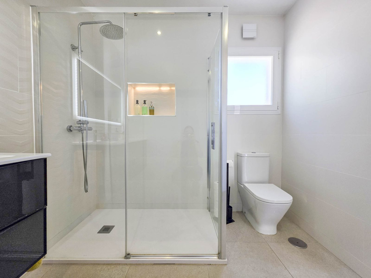 4 Bed, 3 Bath, HouseFor Sale, Estepona, Malaga 4 Bed, 3 Bath, HouseFor Sale, Estepona, Malaga