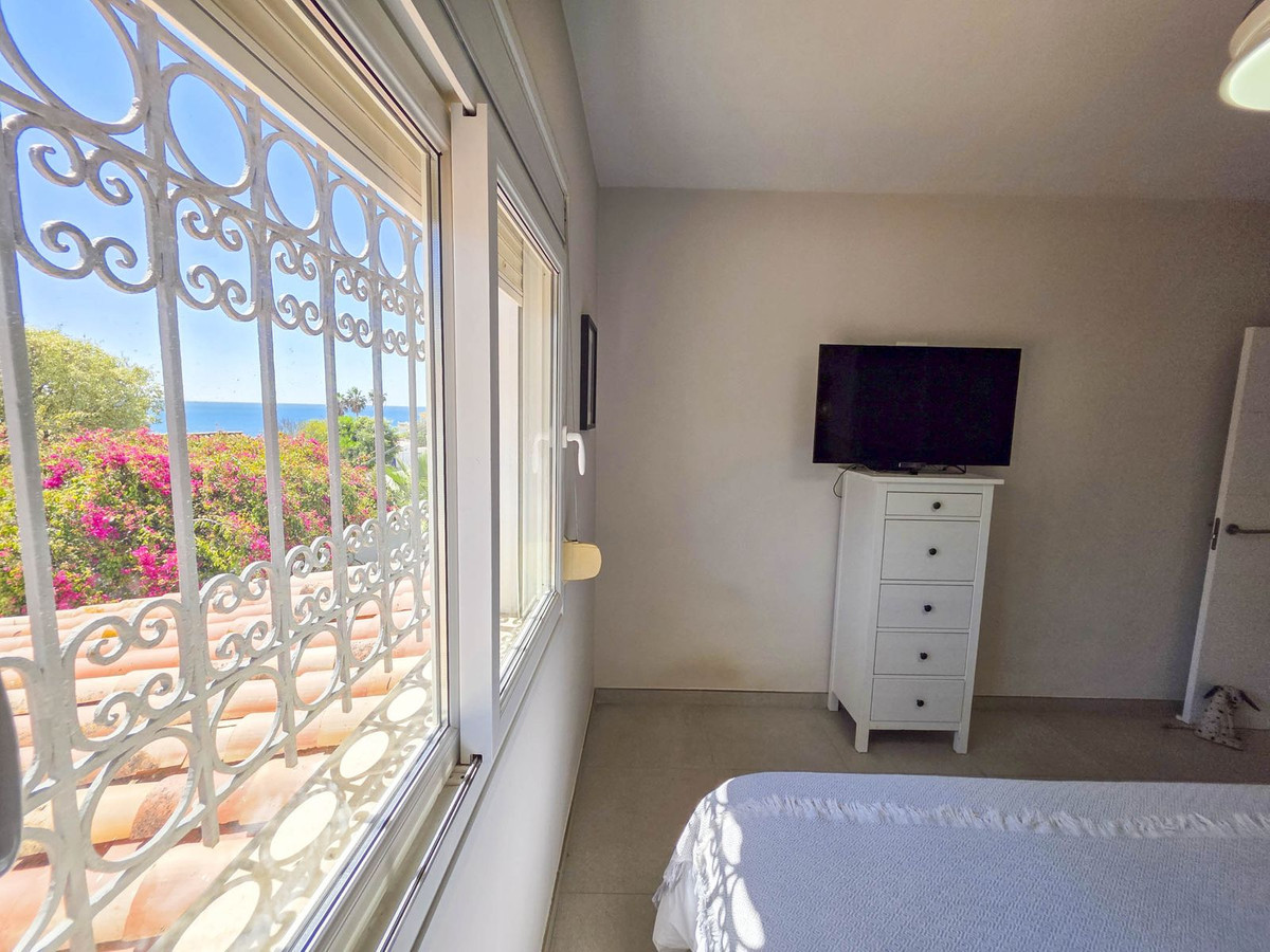 4 Bed, 3 Bath, HouseFor Sale, Estepona, Malaga 4 Bed, 3 Bath, HouseFor Sale, Estepona, Malaga