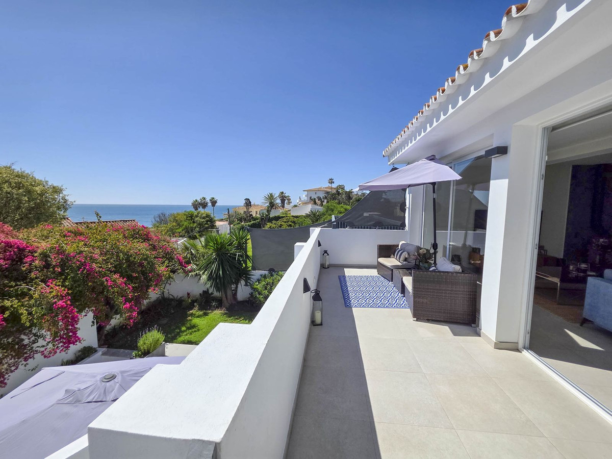 4 Bed, 3 Bath, HouseFor Sale, Estepona, Malaga 4 Bed, 3 Bath, HouseFor Sale, Estepona, Malaga