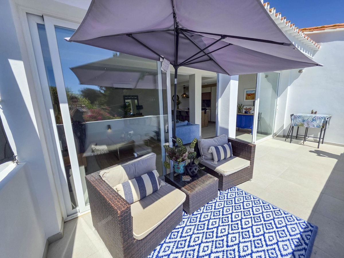 4 Bed, 3 Bath, HouseFor Sale, Estepona, Malaga 4 Bed, 3 Bath, HouseFor Sale, Estepona, Malaga