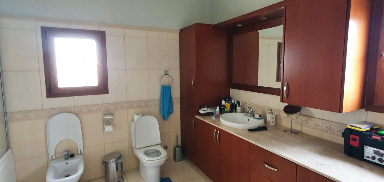 5 Bed, 3 Bath, HouseFor Sale, Chlorakas, Paphos