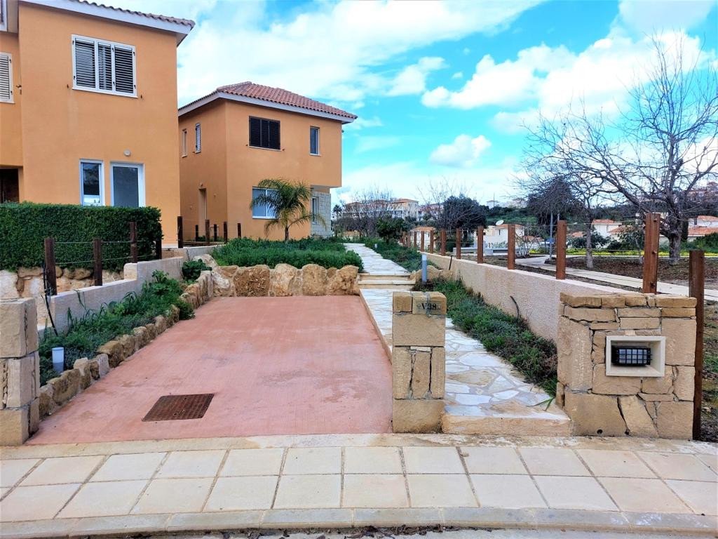4 Bed, 3 Bath, HouseFor Sale, Chlorakas, Paphos