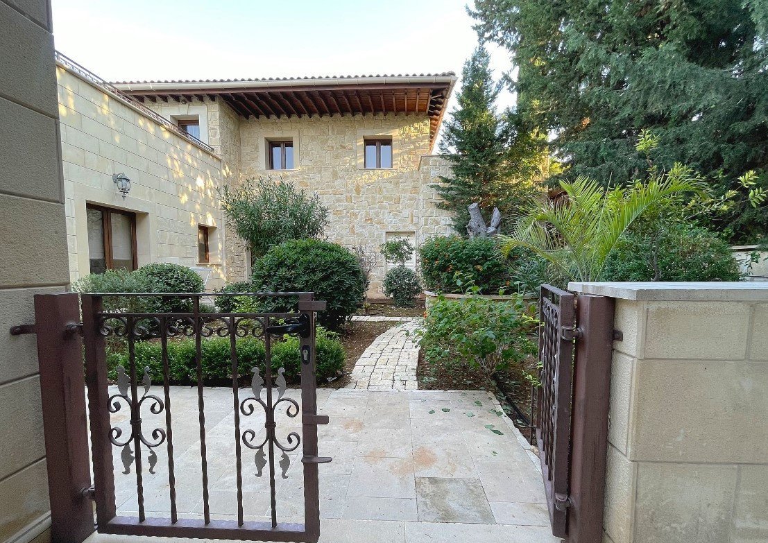 5 Bed, 4 Bath, HouseFor Sale, Aphrodite Hills, Paphos