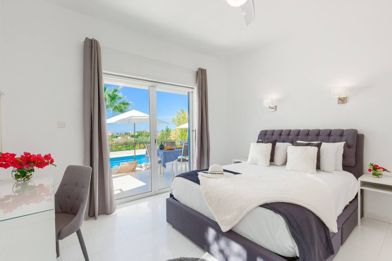 5 Bed, 4 Bath, HouseFor Sale, Coral Bay, Paphos