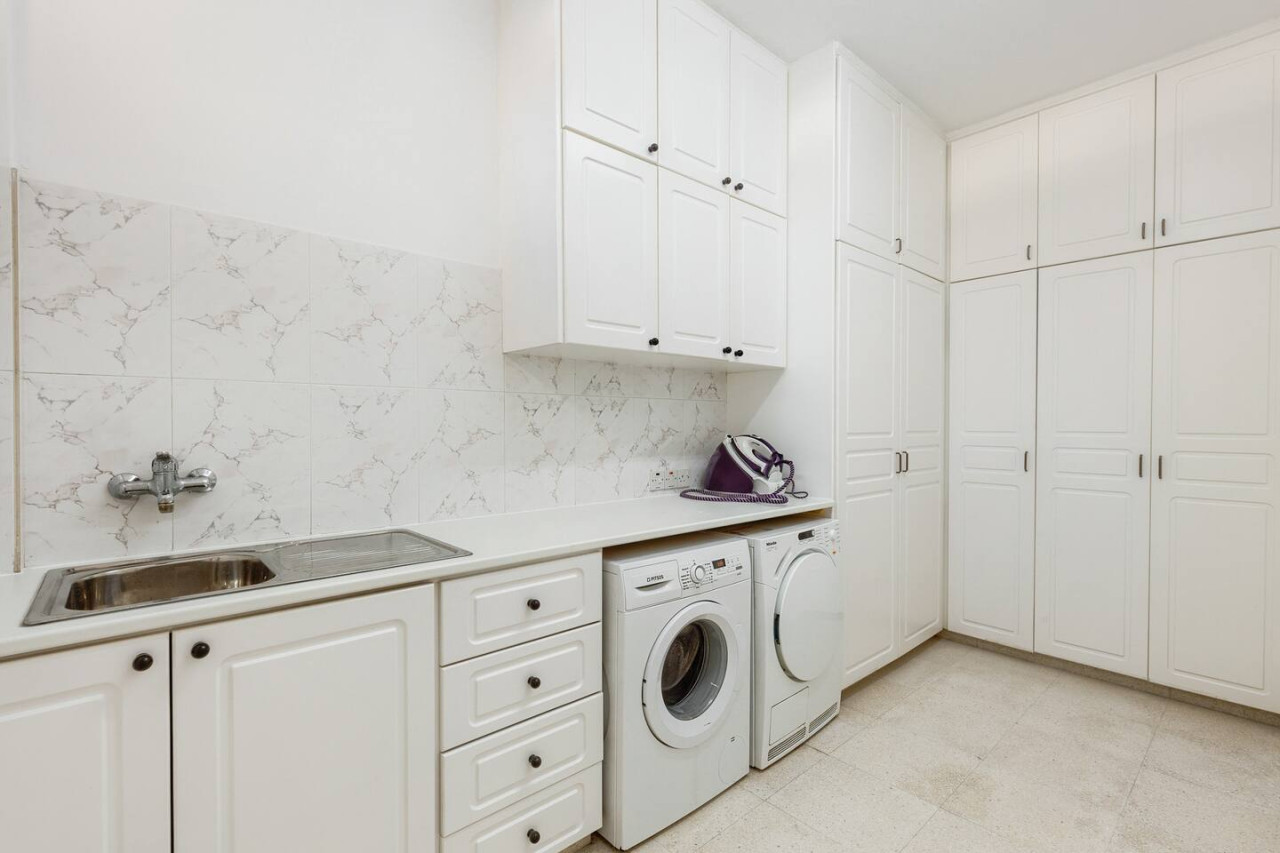 5 Bed, 4 Bath, HouseFor Sale, Coral Bay, Paphos