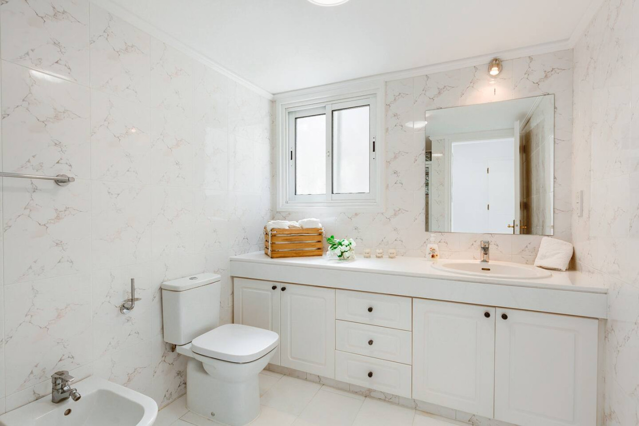 5 Bed, 4 Bath, HouseFor Sale, Coral Bay, Paphos