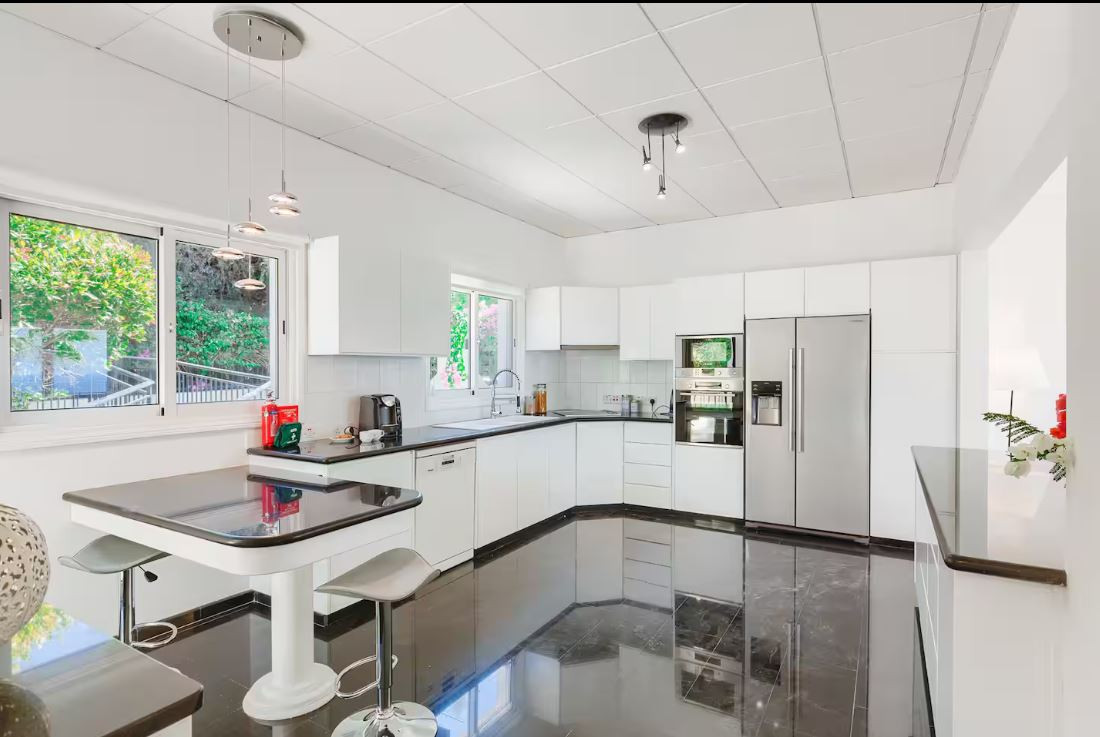 5 Bed, 4 Bath, HouseFor Sale, Coral Bay, Paphos