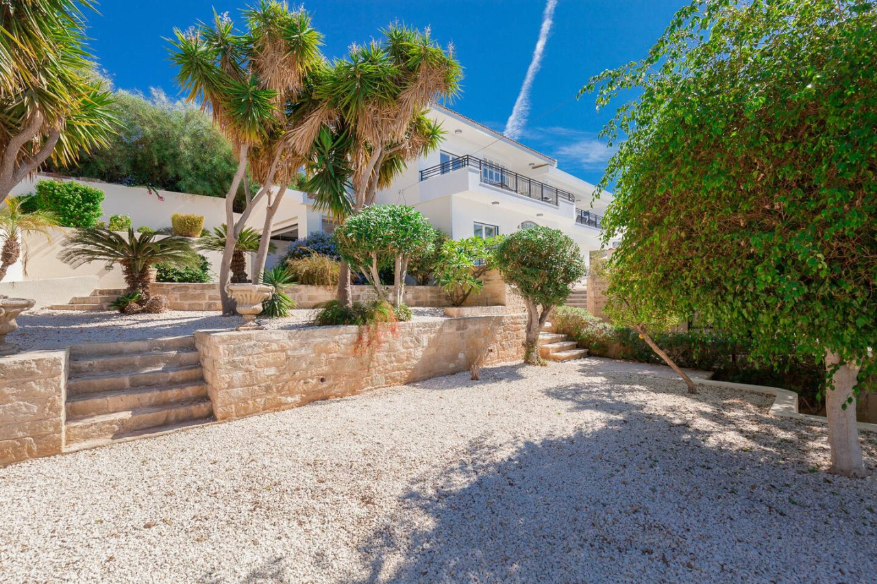 5 Bed, 4 Bath, HouseFor Sale, Coral Bay, Paphos