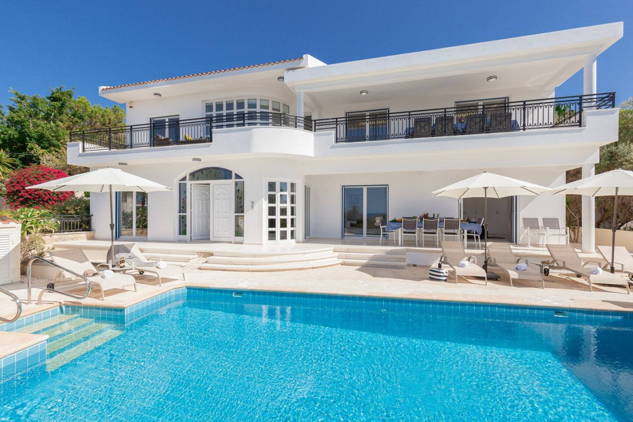 5 Bed, 4 Bath, HouseFor Sale, Coral Bay, Paphos