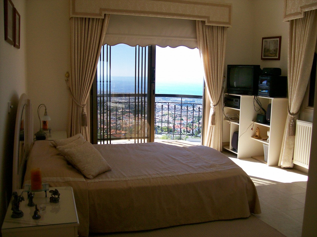 5 Bed, 3 Bath, HouseFor Sale, Tala, Paphos