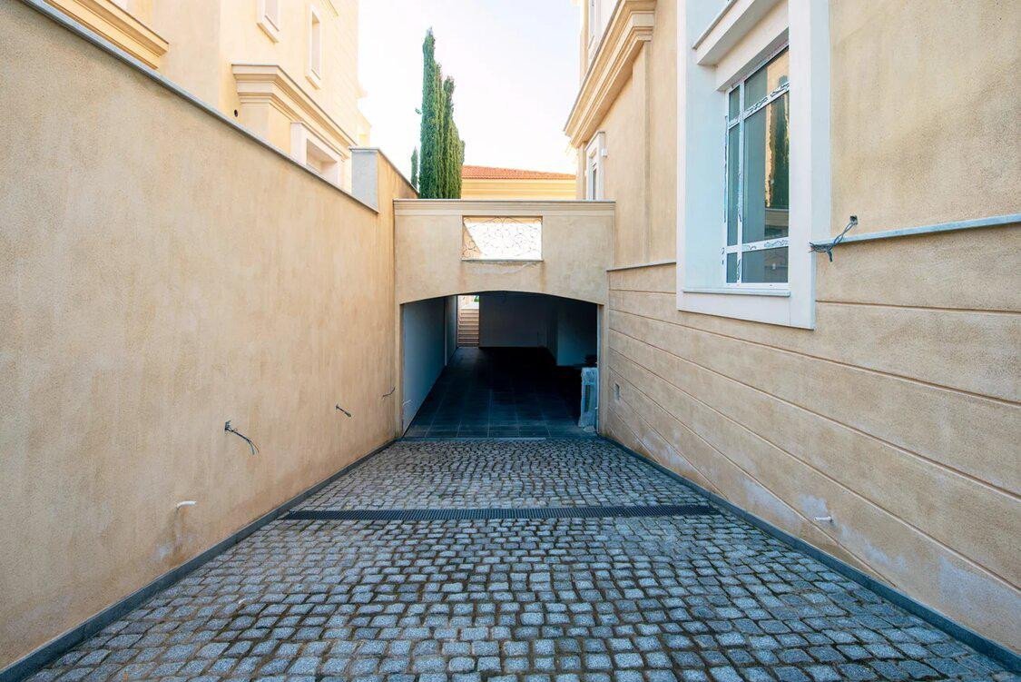 5 Bed, 5 Bath, HouseFor Sale, Kissonerga, Paphos