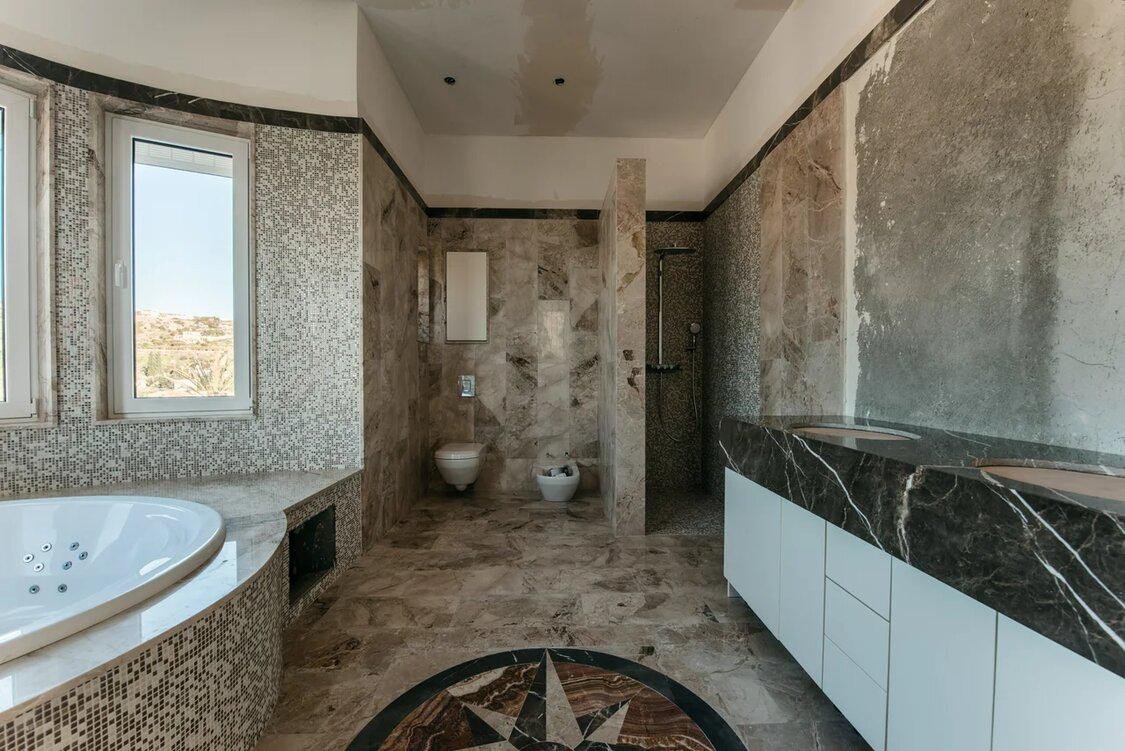 5 Bed, 5 Bath, HouseFor Sale, Kissonerga, Paphos