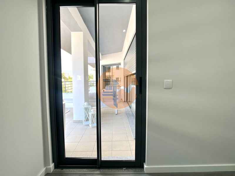 3 Bed, 2 Bath, ApartmentFor Sale, Olhão, Faro