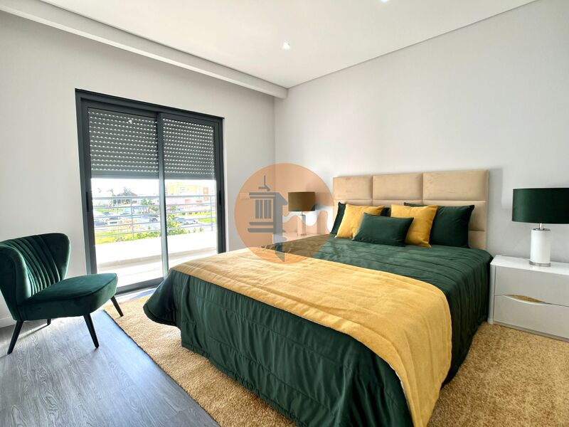 3 Bed, 2 Bath, ApartmentFor Sale, Olhão, Faro