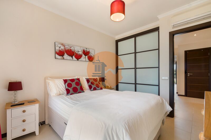 2 Bed, 2 Bath, ApartmentFor Sale, Lagoa (Algarve), Faro