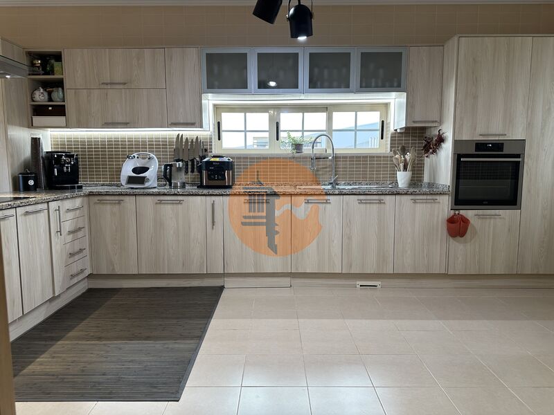 5 Bed, 3 Bath, HouseFor Sale, Olhão, Faro