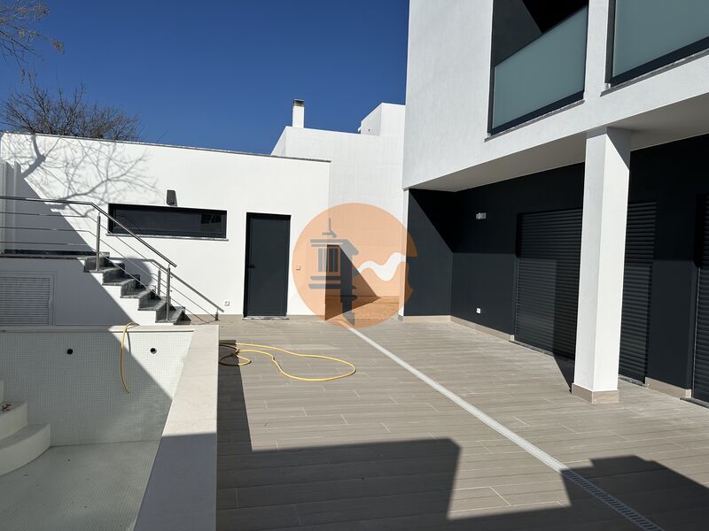 4 Bed, 3 Bath, HouseFor Sale, Olhão, Faro