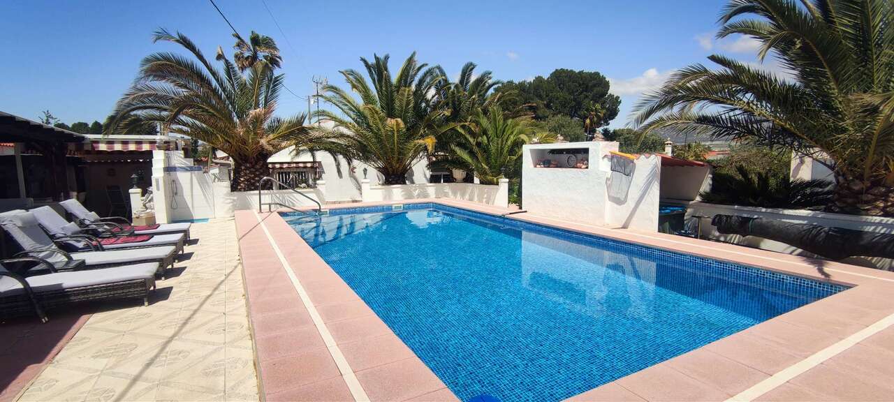 4 Bed, 3 Bath, HouseFor Sale, Sax, Alicante