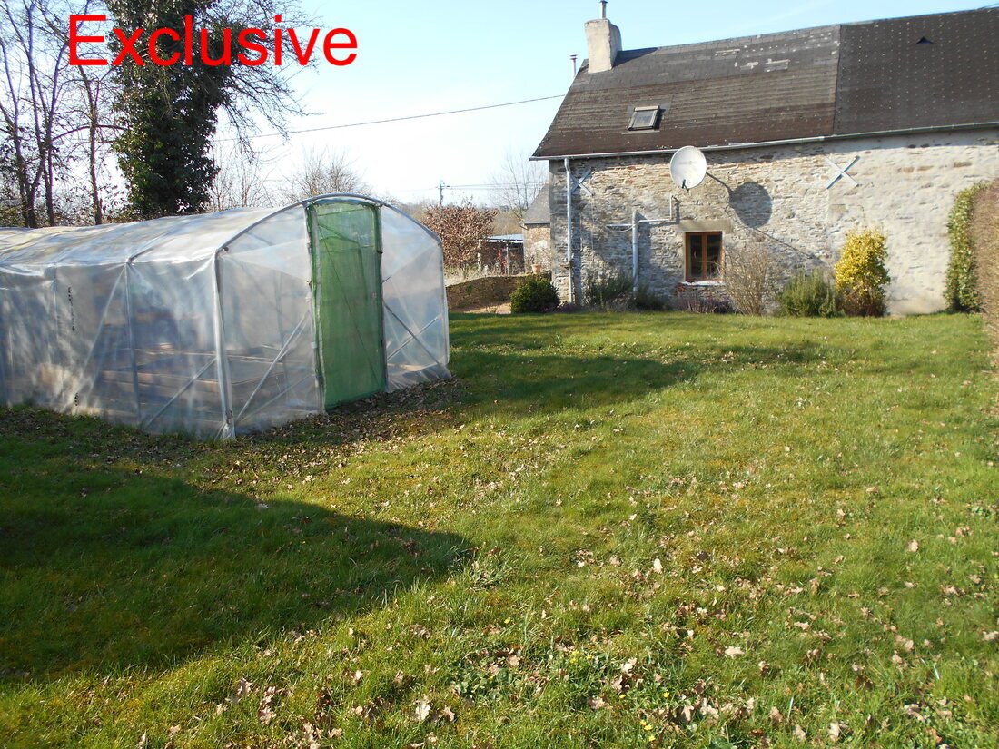 3 Bed, 2 Bath, HouseFor Sale, Madré, Pays-de-la-Loire, 53250