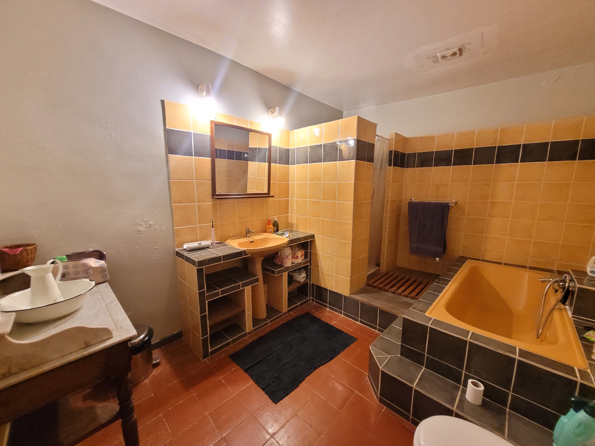 5 Bed, 2 Bath, HouseFor Sale, Murviel Les Beziers, Herault, Languedoc-Roussillon, 34490