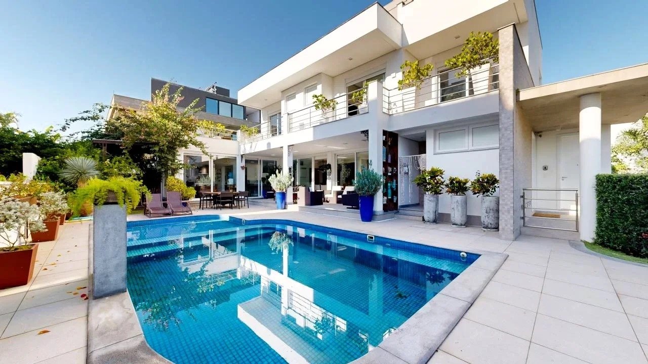 4 Bed, 5 Bath, HouseFor Sale, Jurerê Internacional, Santa Catarina, 88053-317