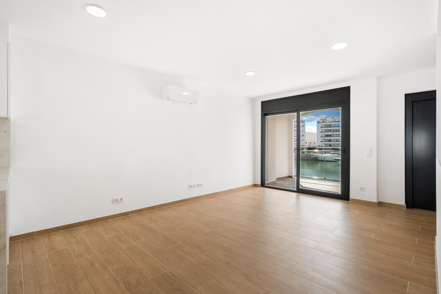 4 Bed, 3 Bath, HouseFor Sale, Empuriabrava, Girona, 17487 4 Bed, 3 Bath, HouseFor Sale, Empuriabrava, Girona, 17487