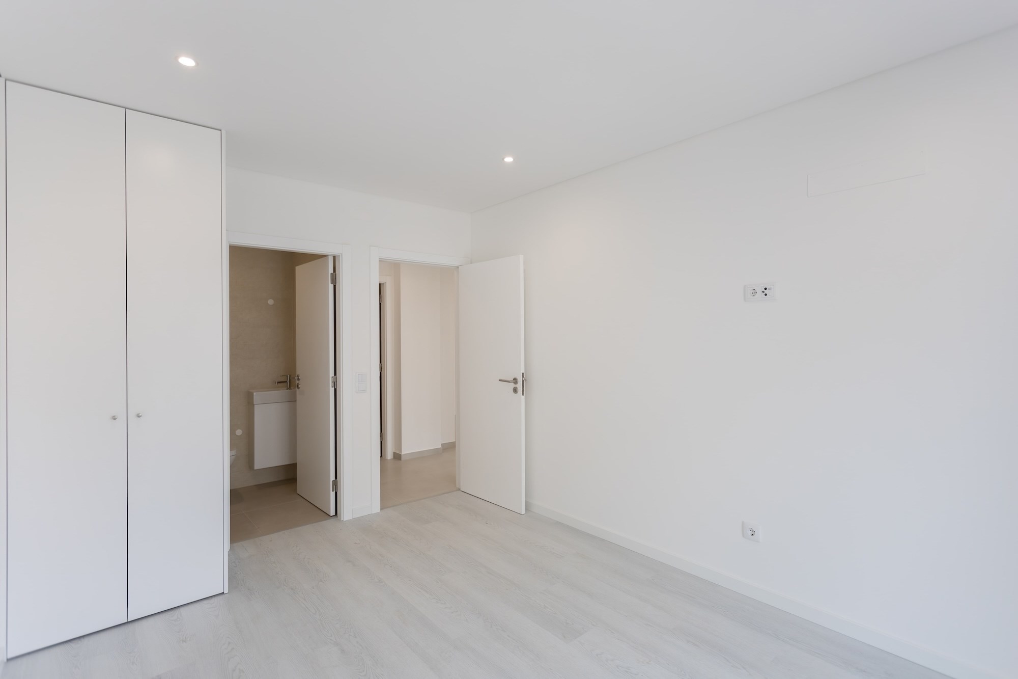 3 Bed, 2 Bath, ApartmentFor Sale, Nazaré, Leiria, 2450-100