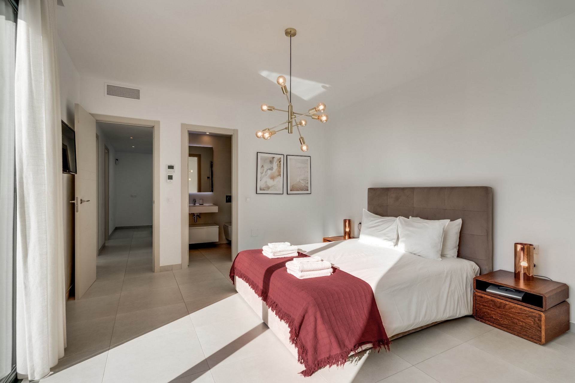 4 Bed, 3 Bath, HouseFor Sale, Estepona, Malaga