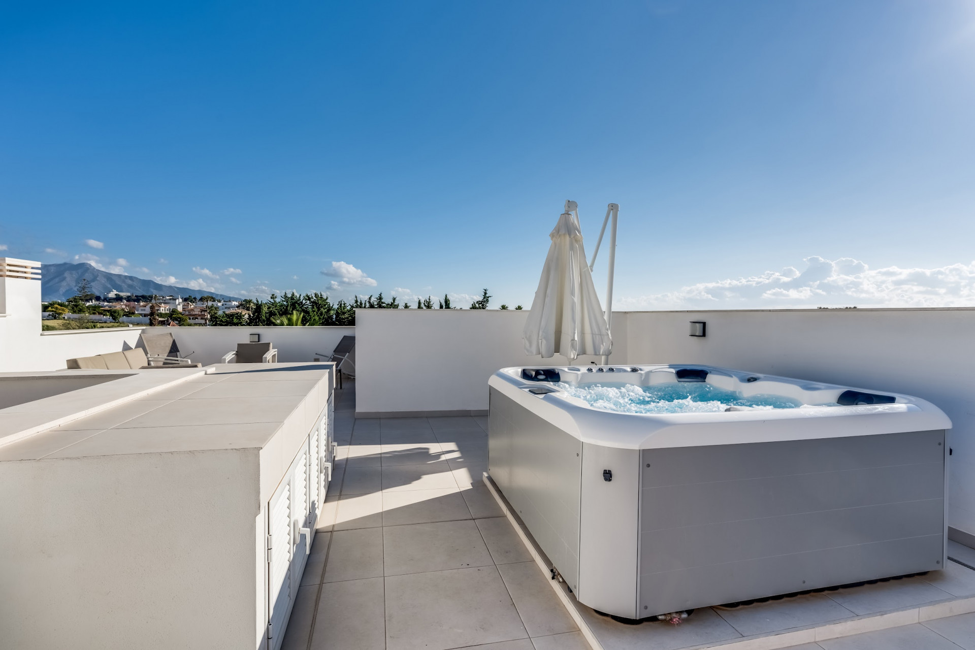 4 Bed, 3 Bath, HouseFor Sale, Estepona, Malaga